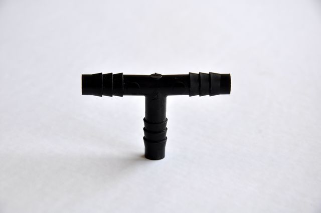 T, Barbed, 5/16"